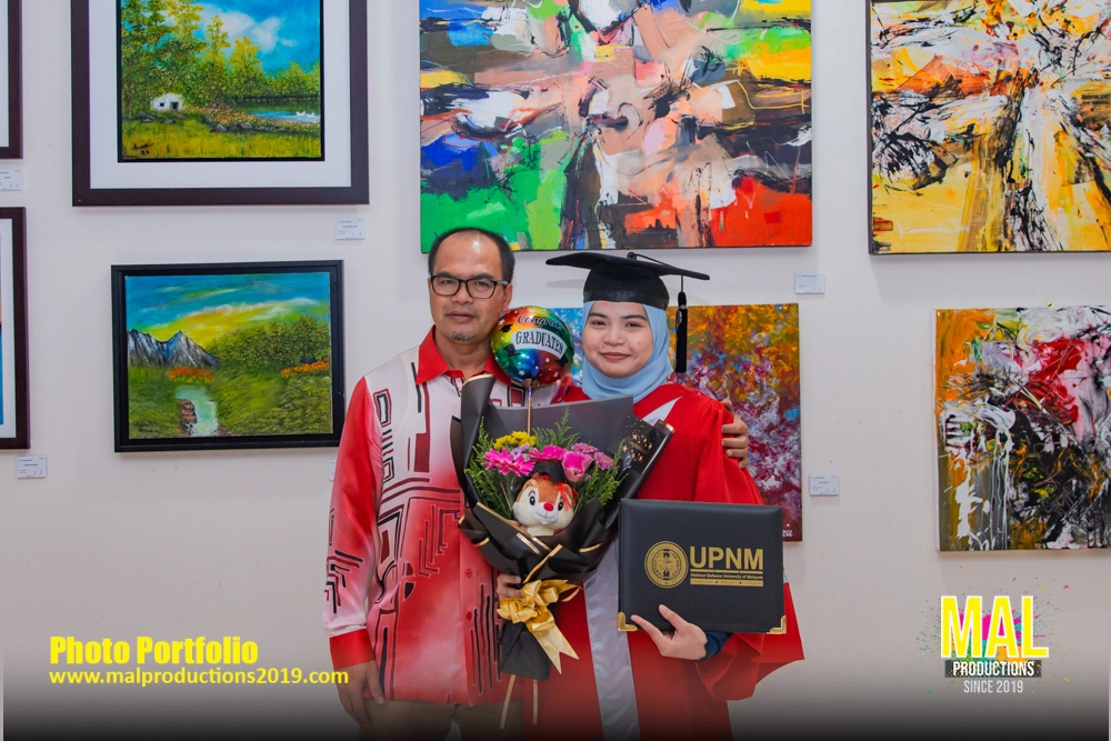 Gaduation Convocation PWTC Family Portfolio MAL 2019 -4.webp